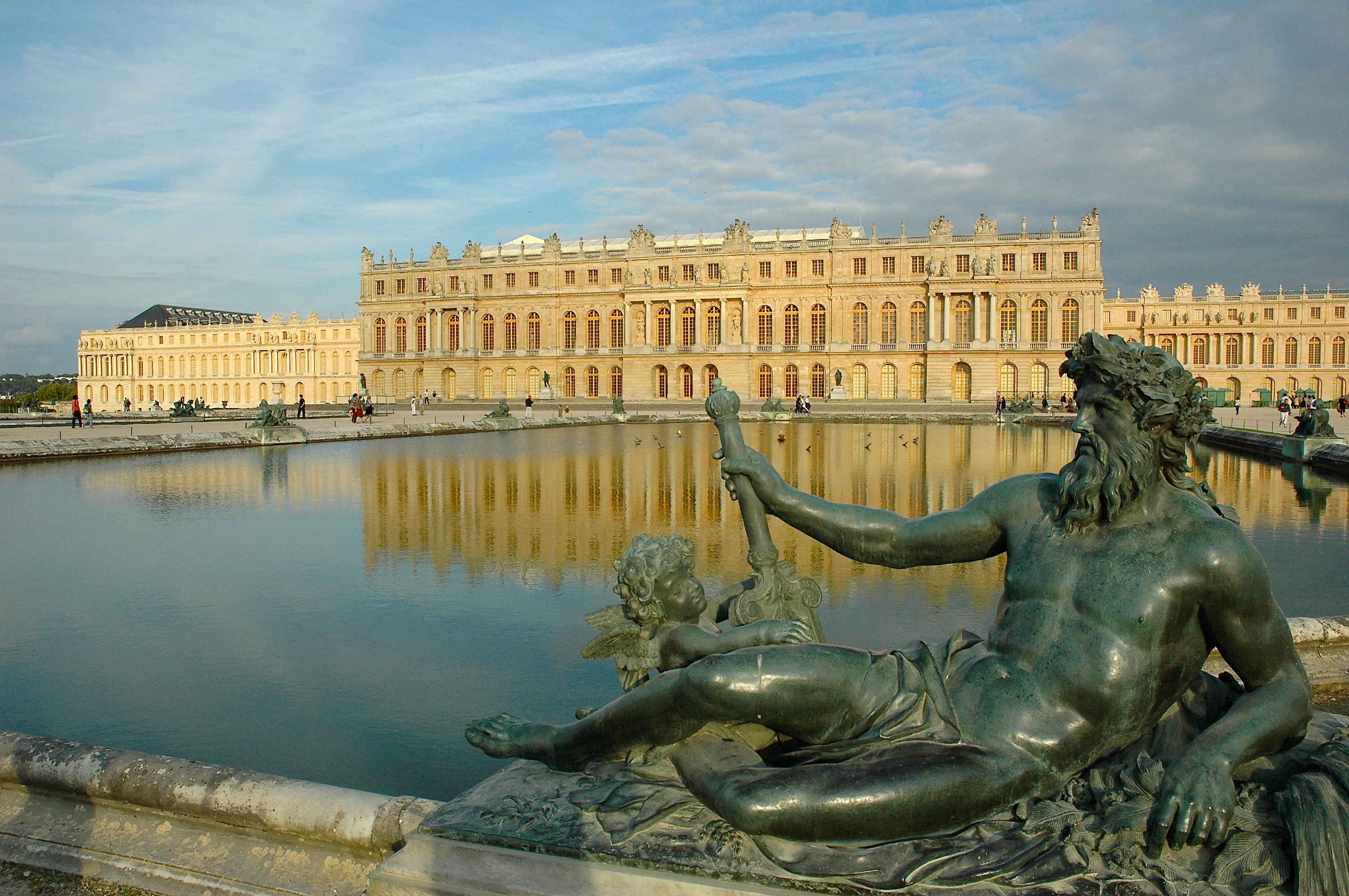 Versailles_chateau.jpg